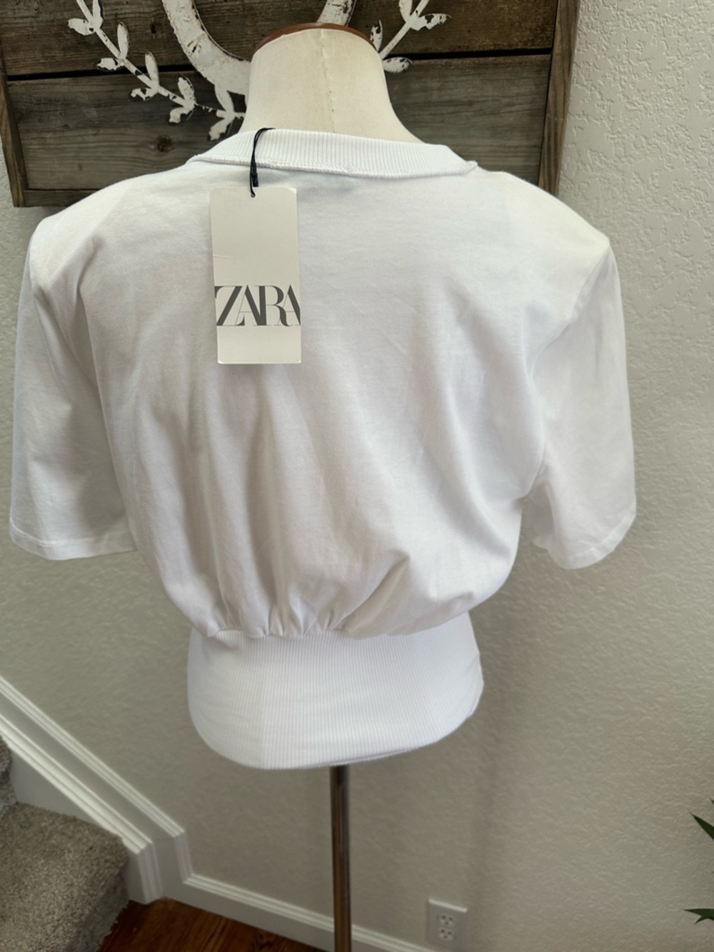Zara White Rib-Hem Short Sleeve Shoulder pad Top -  Women's Casual Tee L NWT - Picture 2 of 6